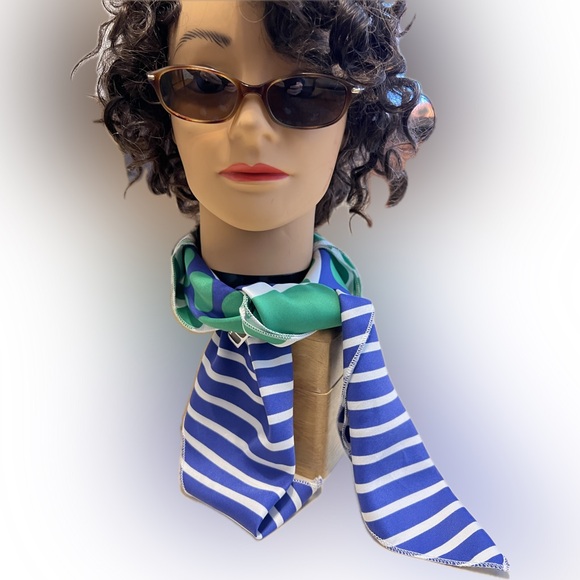 Knot Wrap by Lush | Geometric Polka Dots & Stripes Pattern Green/Navy Blue/White - Picture 3 of 12